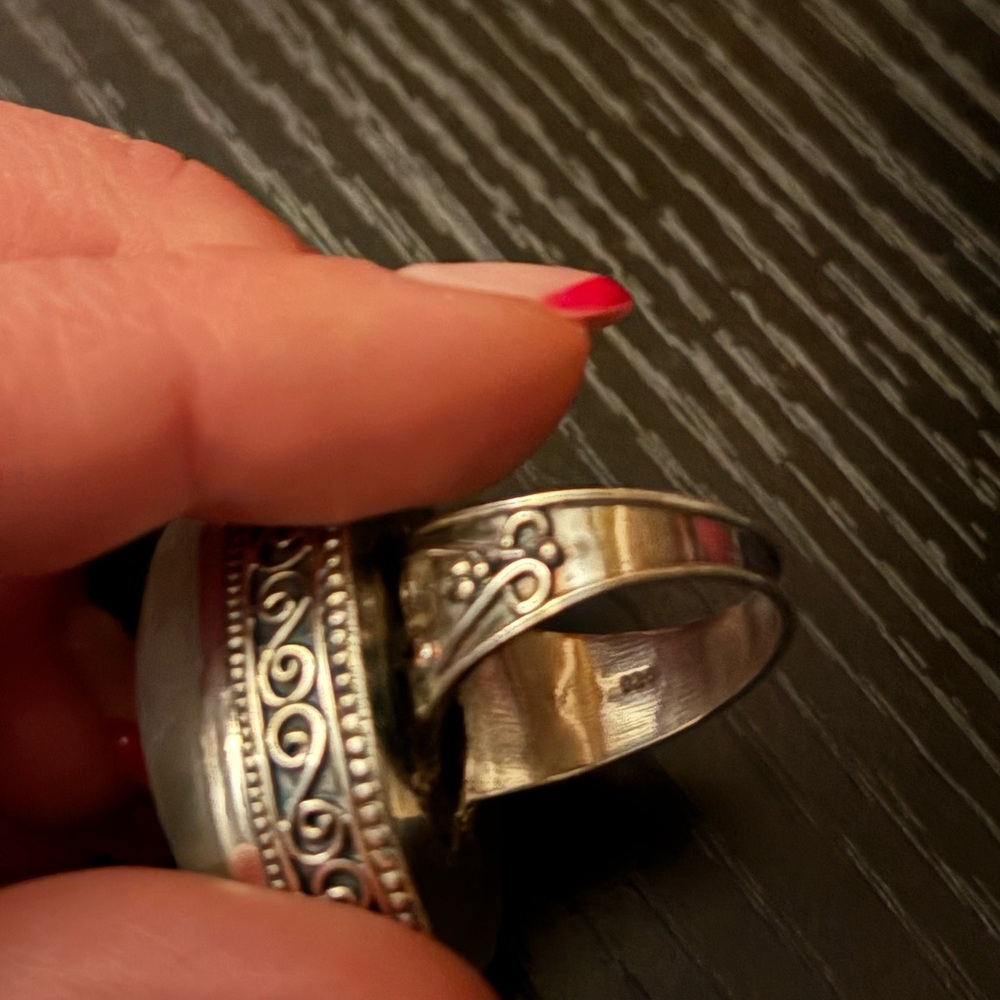 Elegant Silver Women's Ring